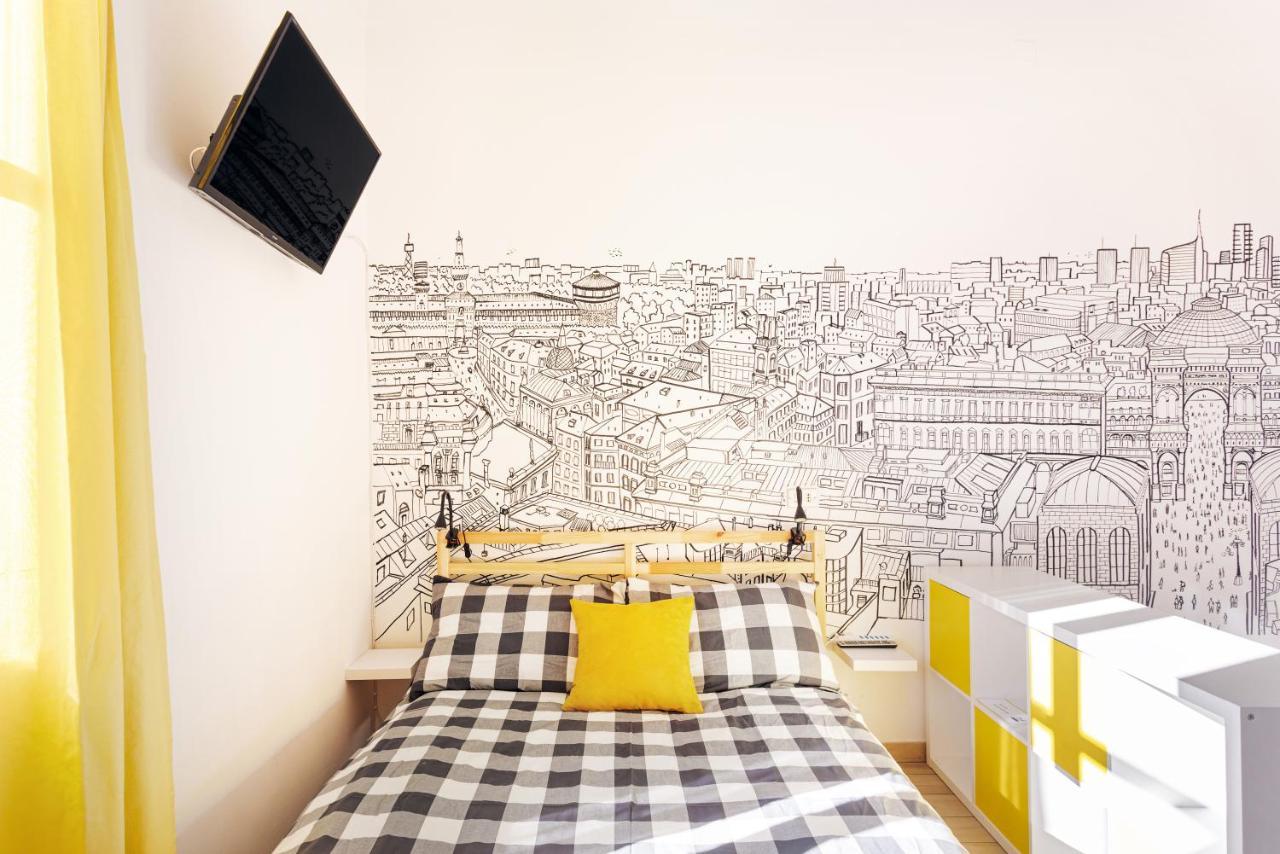 A Yellow Touch - Modern Studio In Isola Milano Ngoại thất bức ảnh