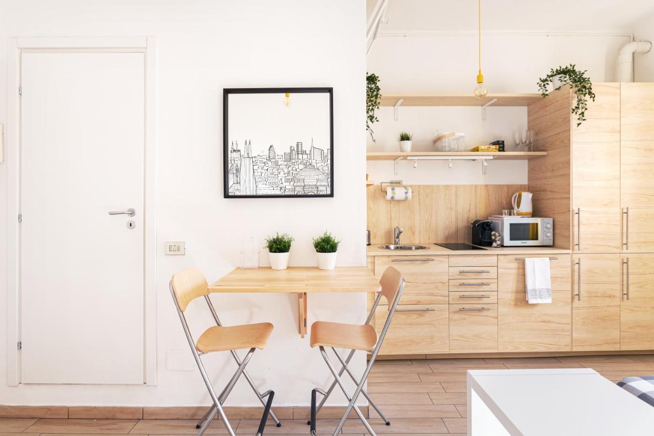 A Yellow Touch - Modern Studio In Isola Milano Ngoại thất bức ảnh